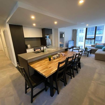 2 Bed 2 Bath Luxury Apartment In Braddon Canberra - Free Heated Pool, Gym, Parking 외부 사진