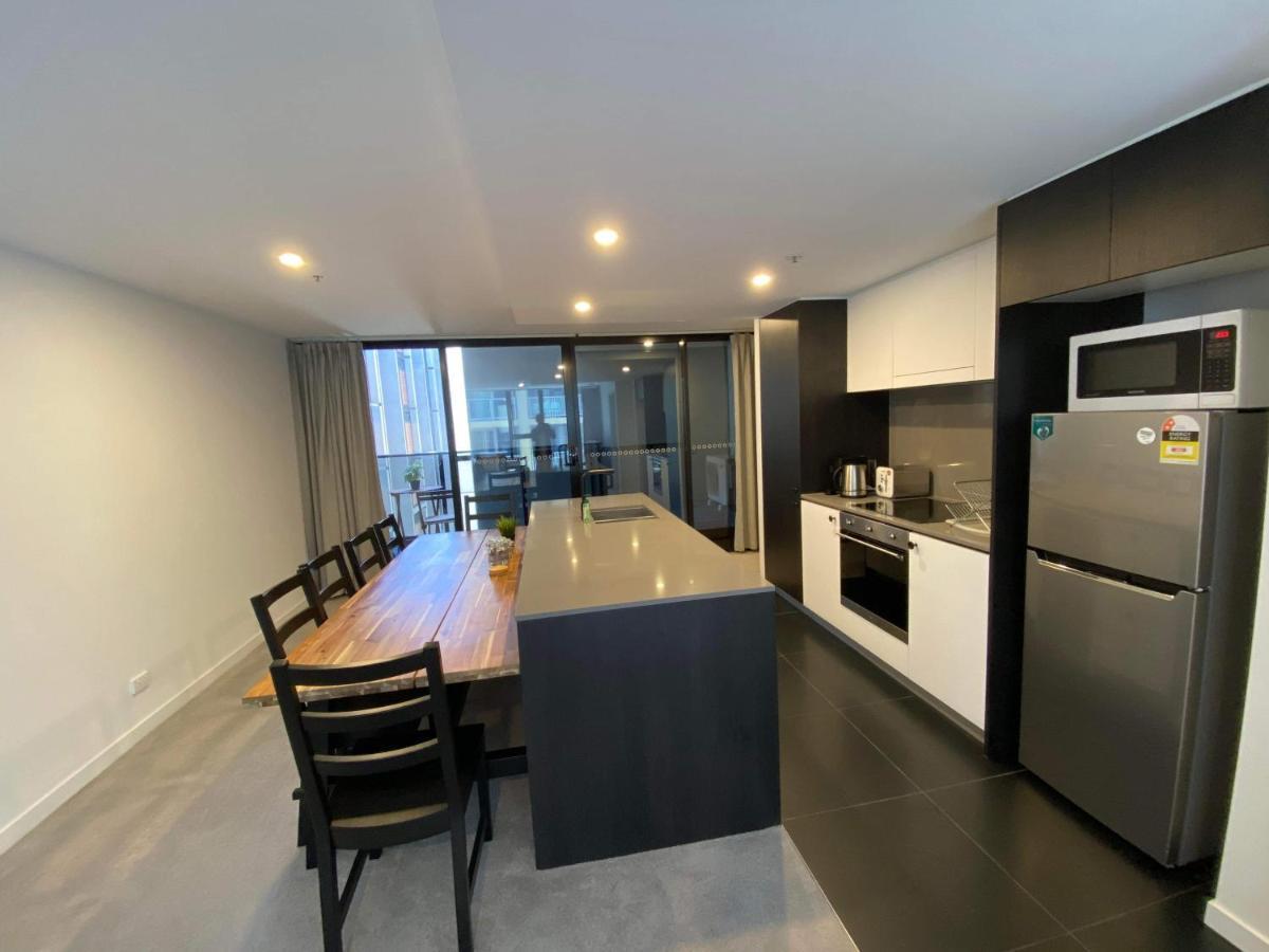 2 Bed 2 Bath Luxury Apartment In Braddon Canberra - Free Heated Pool, Gym, Parking 외부 사진