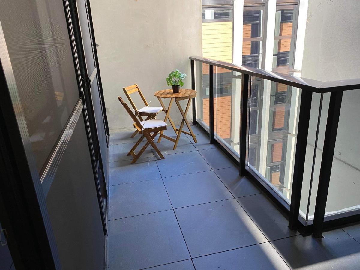 2 Bed 2 Bath Luxury Apartment In Braddon Canberra - Free Heated Pool, Gym, Parking 외부 사진