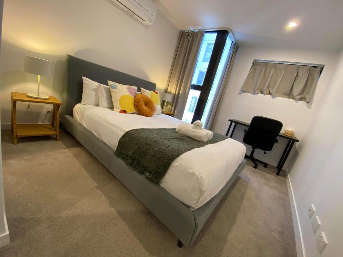 2 Bed 2 Bath Luxury Apartment In Braddon Canberra - Free Heated Pool, Gym, Parking 외부 사진